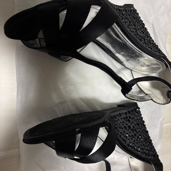 Women’s Shoes - Picture 2 of 4